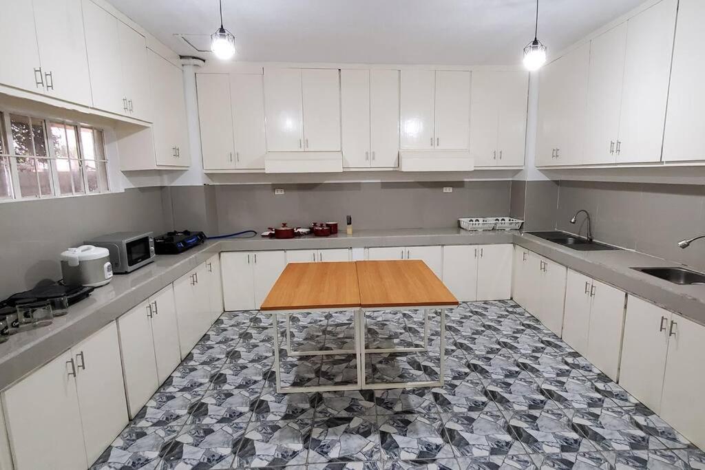Country Home In Silang Tagaytay Екстер'єр фото