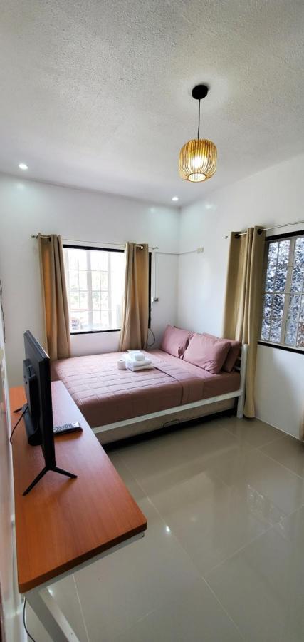 Country Home In Silang Tagaytay Екстер'єр фото